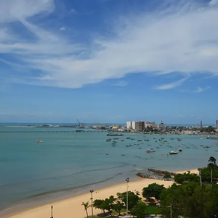 Apartamento 3-bedroom Beach Front At Beira Mar *